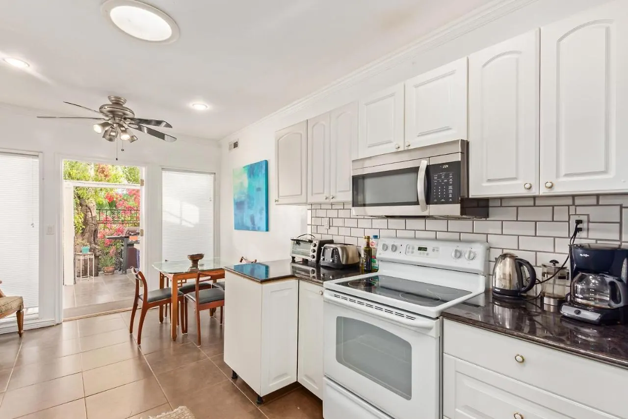 Desert Rose Villas - Private One Bedroom In Old Town Scottsdale 0*,  USA